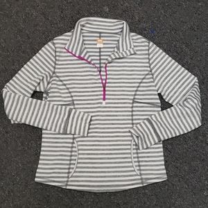 🌟 Gently used Women's half-zip pullover size L